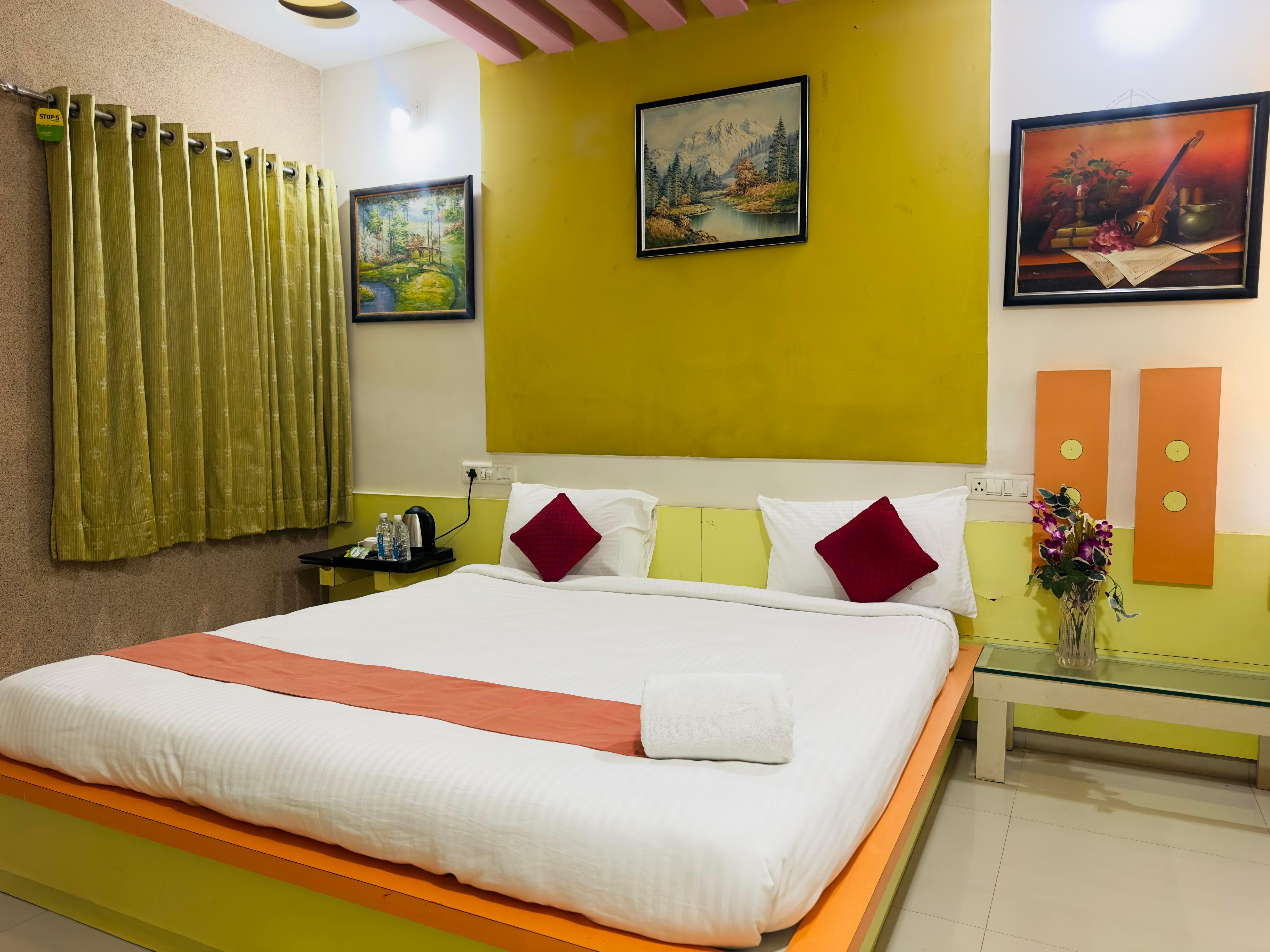 NILKANTH RESORTS Room Type - Deluxe AC Room