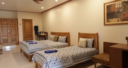 MVT Guesthouse & Restaurant Room Type - Triple Room
