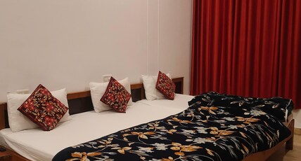 Plaza hotel Room Type - STANDARD TRIPLE BED.