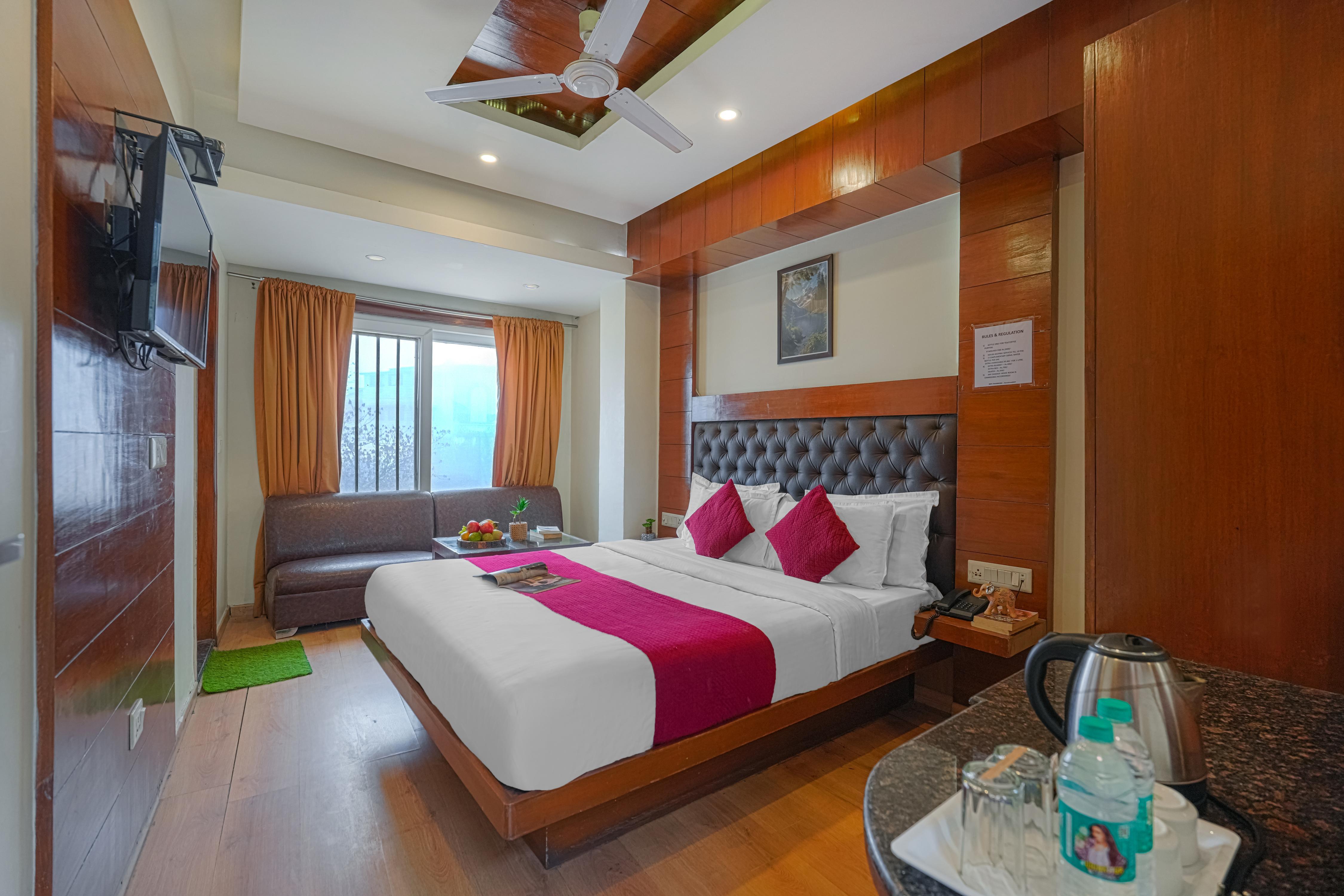 Nova Mayfield Hotel at Mall Road - Tap to explore photos