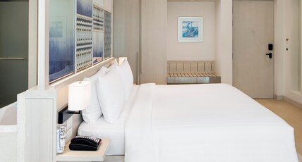Amari Pattaya Room Type - Deluxe King