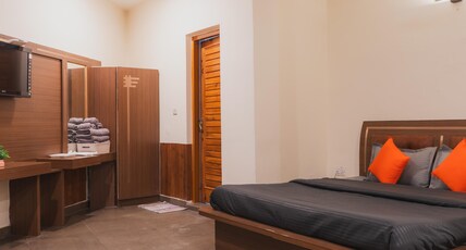 Hotel Morainic Hills, Bhagsu, Mcleodganj Room Type - Family Superior Room With Balcony