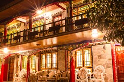 NETUK HOUSE A HERITAGE BOUTIQUE STAY (2 min walk to MG Marg)