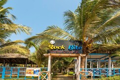 Rock Bite Beachfront Resort