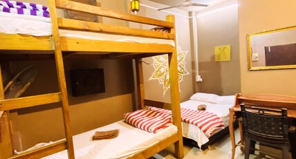 Stay Inn's Heritage | Near Dashashwamedh Ghat Room Type - PARIVAR ROOM - (AC Room)