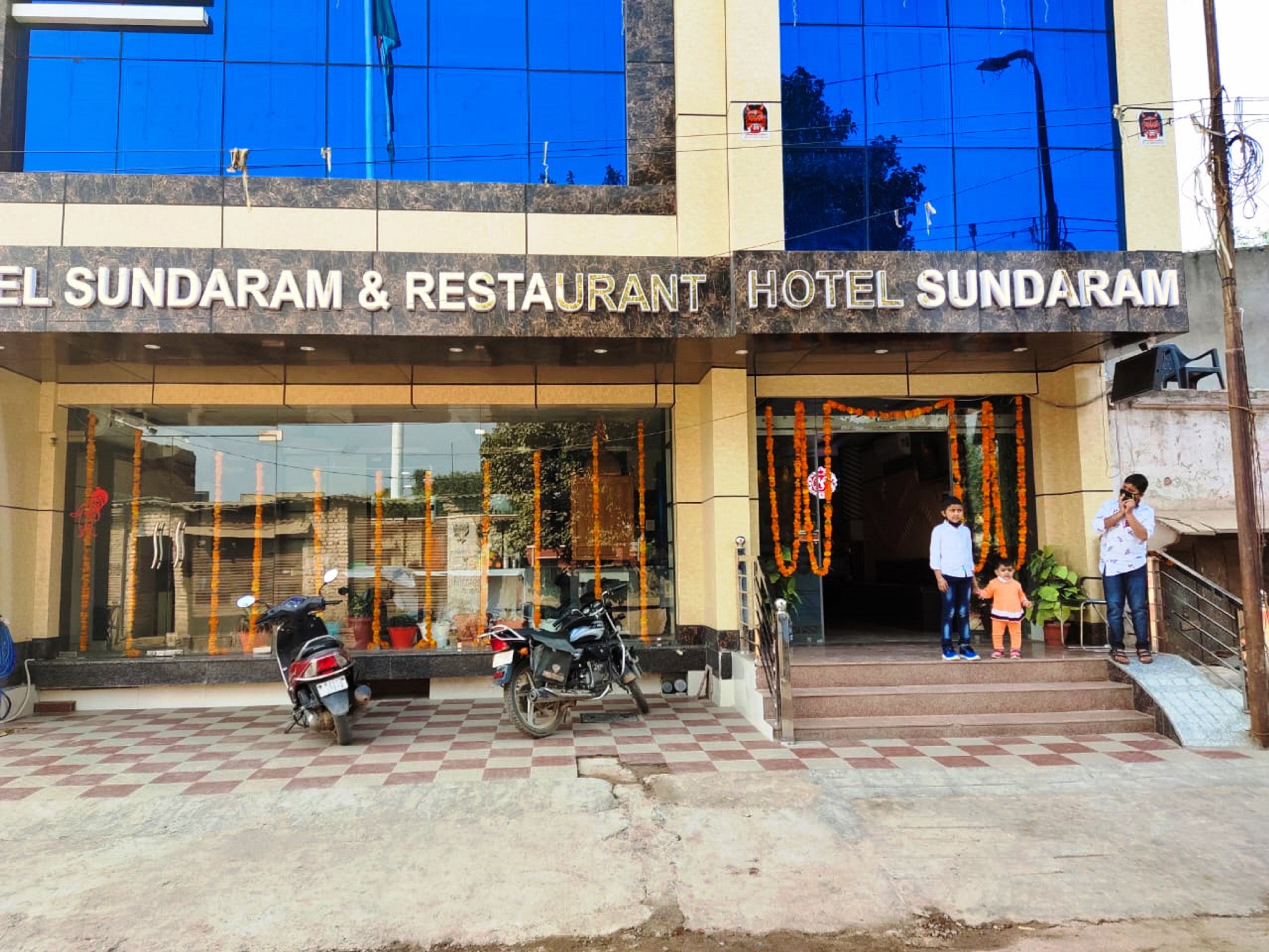 Hotel Sundram- 100 Meter From Railway Station - Tap to explore photos