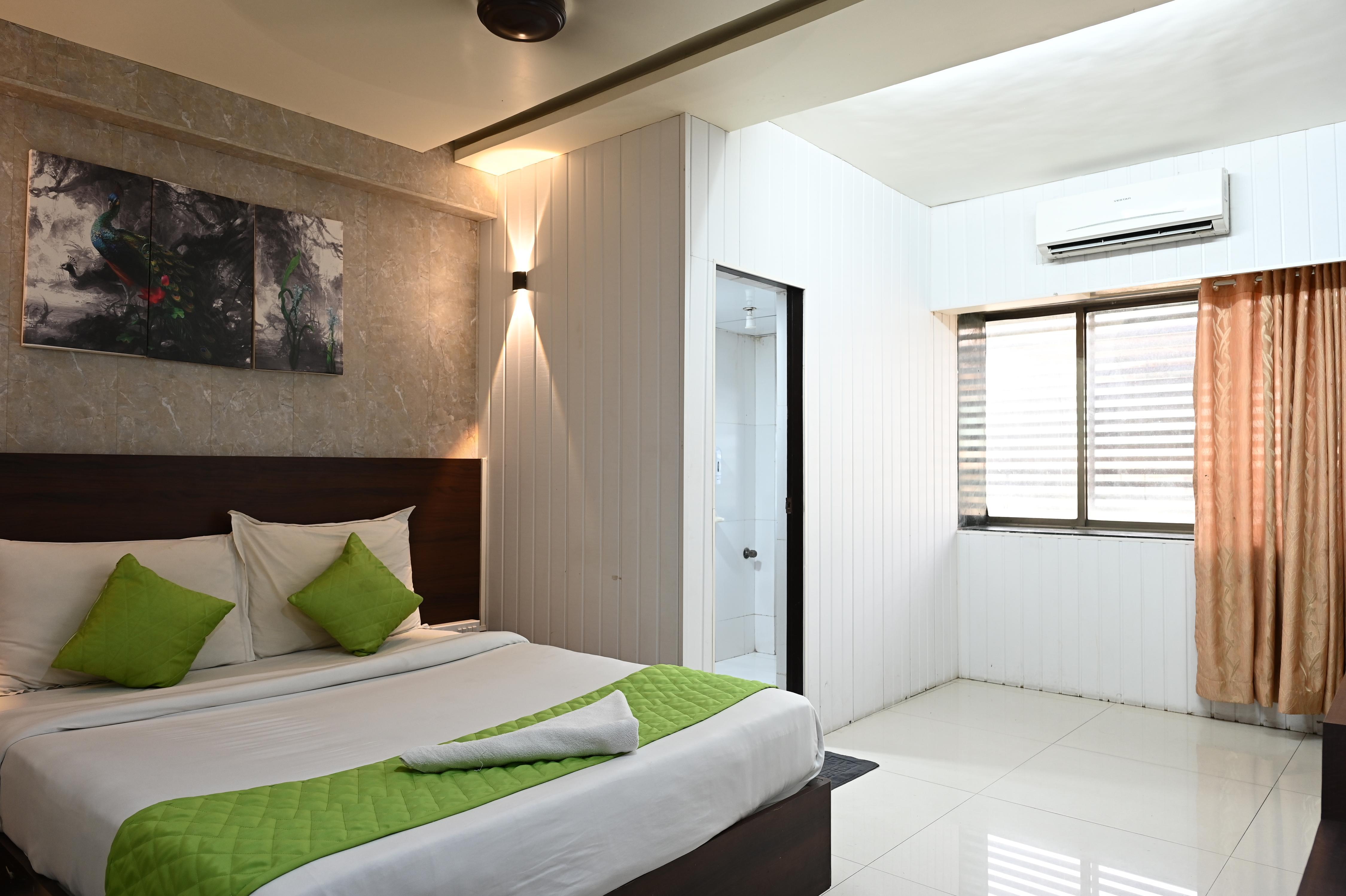 Hotel Express Inn Room Type - Deluxe Room