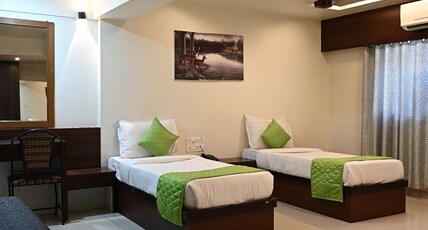 Hotel Express Inn Room Type - Deluxe Double or Twin Room