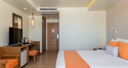 SUNSHINE HOTEL AND RESIDENCES Room Type - Seaview Room