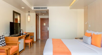 SUNSHINE HOTEL AND RESIDENCES Room Type - Premium Room