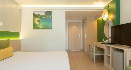 The Green Park Resort Room Type - Superior Room Pool View The Green Park Resort Room Type - Superior Room Pool View