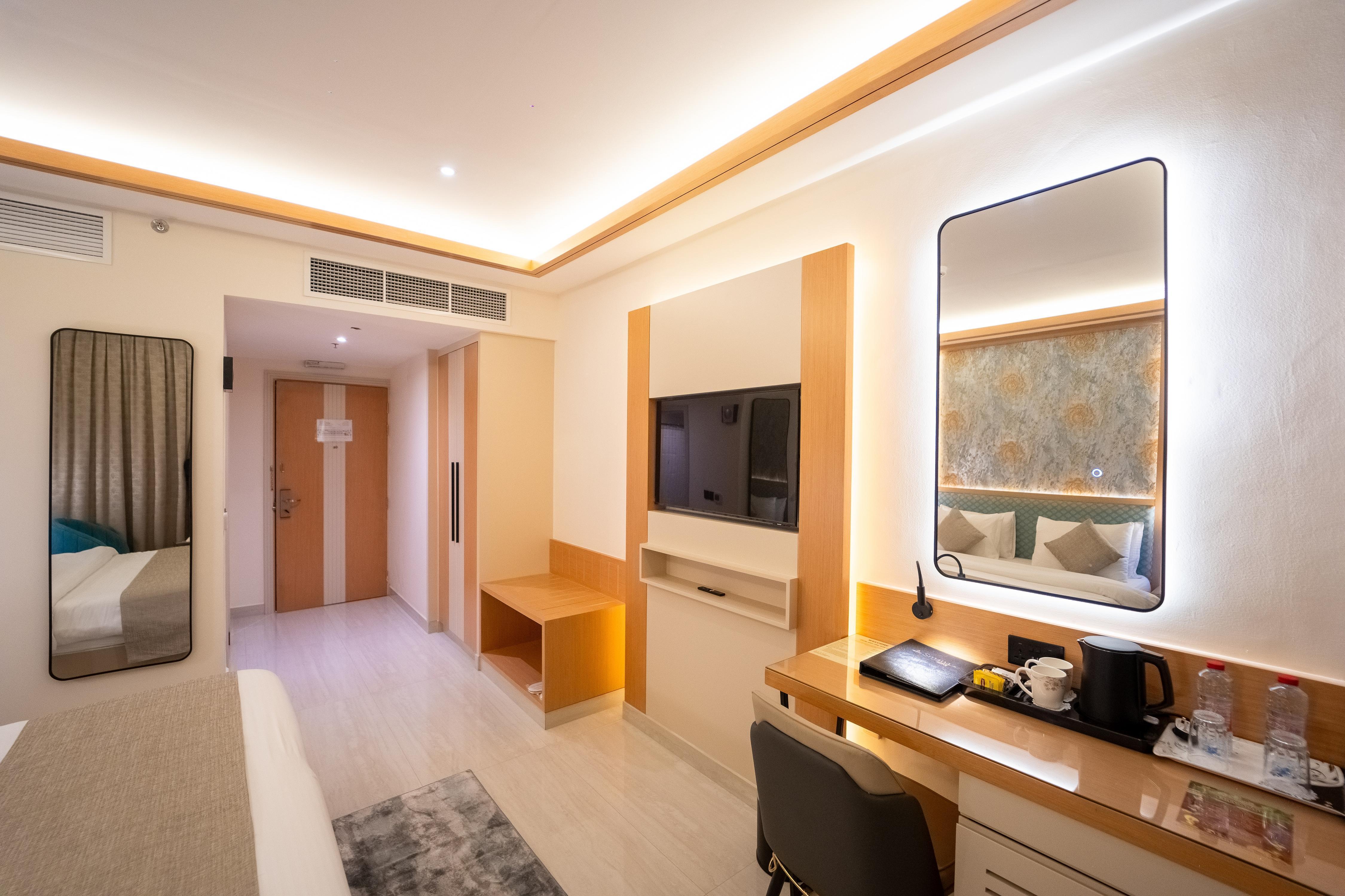 Smana Hotel Al Raffa Room Type - Deluxe Room.