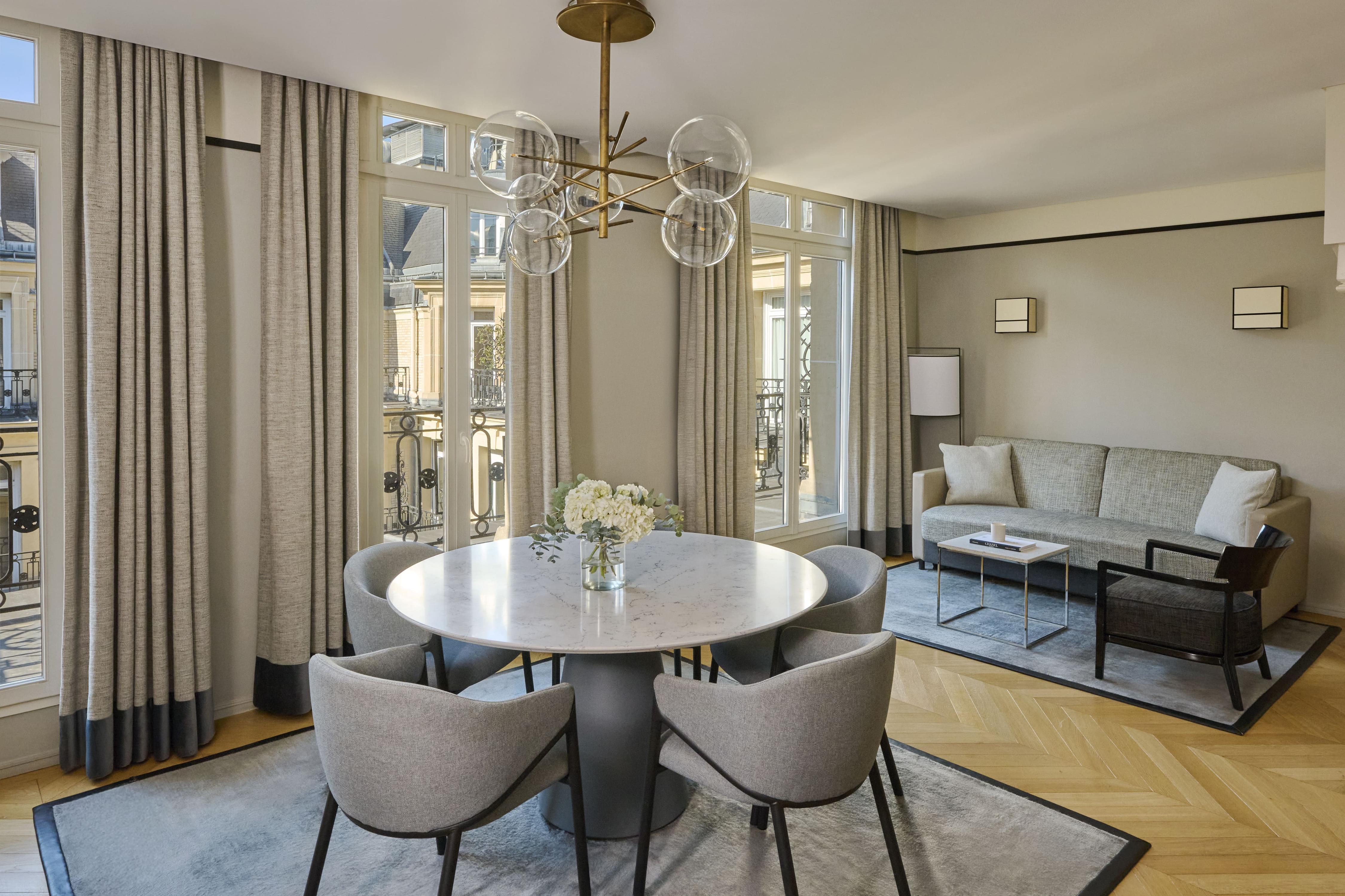 Fraser Suites Le Claridge Champs - Elysees Room Type - TWO BEDROOMS SUITE PREMIER Fraser Suites Le Claridge Champs - Elysees Room Type - TWO BEDROOMS SUITE PREMIER