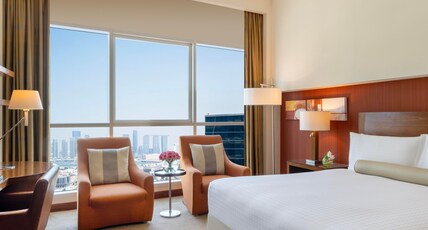 Grand Millennium Al Wahda Hotel and Executive Apartments Abu Dhabi Room Type - Club Room with Lounge Access- King Bed
