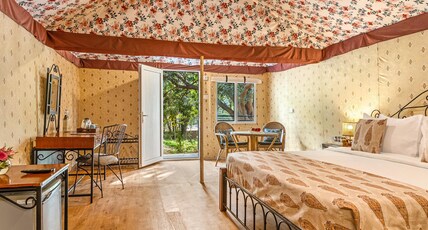 Sterling Kanha Room Type - Classic tent with sitout