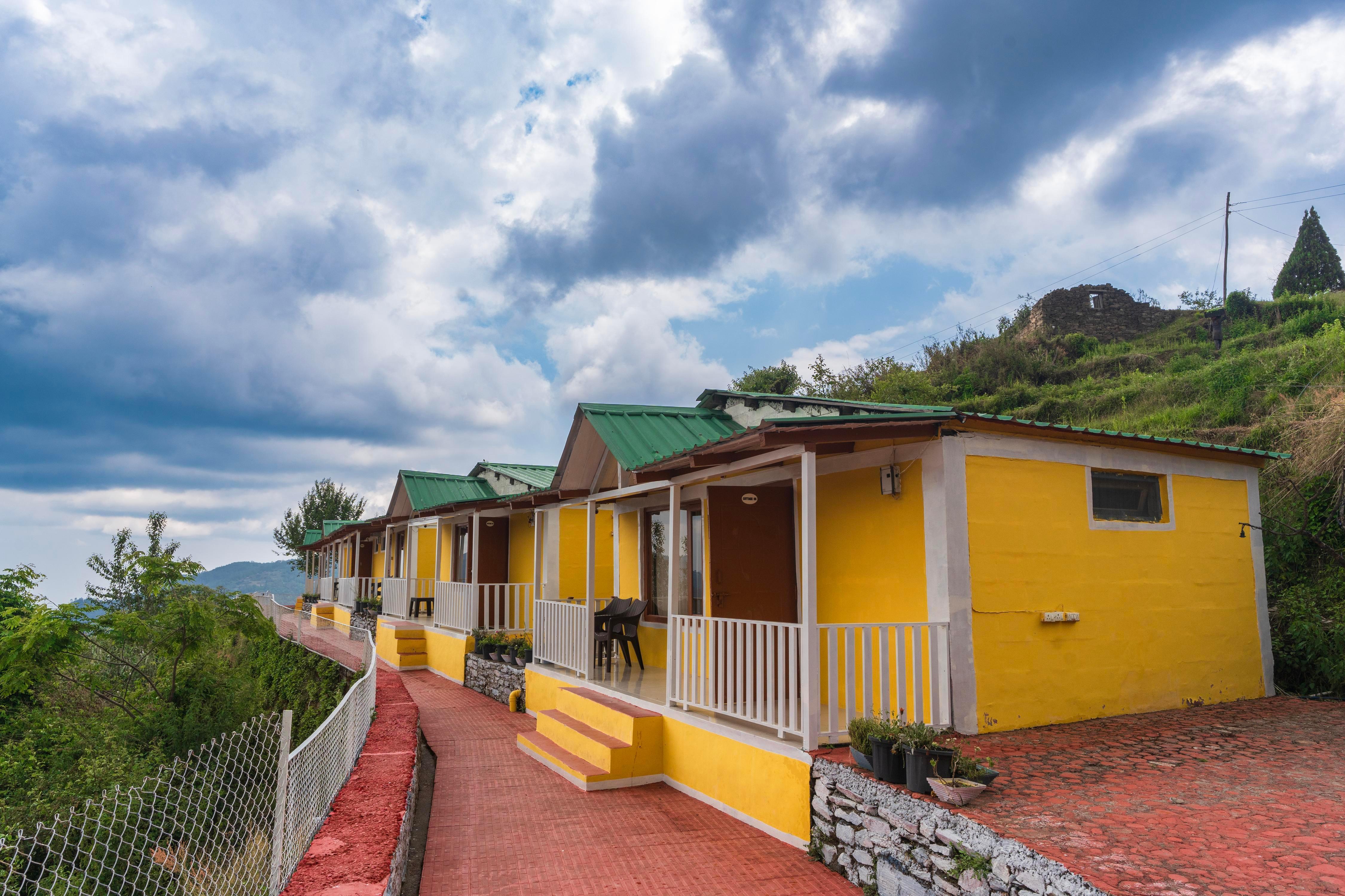 Banlekhi Cottages | Valley & Sunrise Views