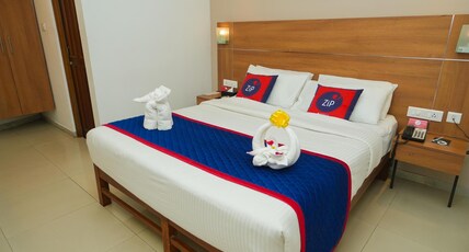 Zip By Spree Hotels Mangala International Room Type - Deluxe Early Check-In or Late Check-Out