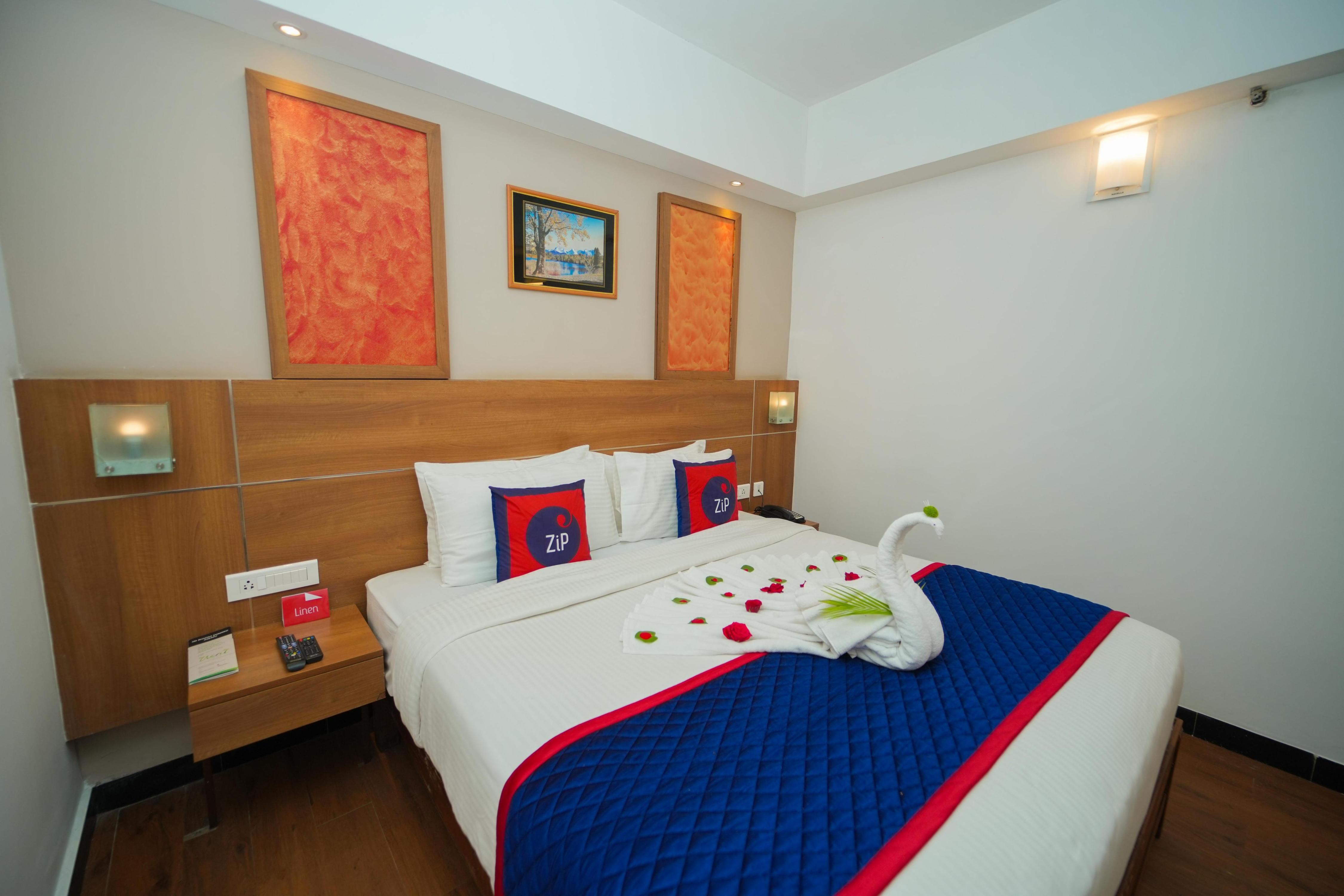 Zip By Spree Hotels Mangala International Room Type - Suite
