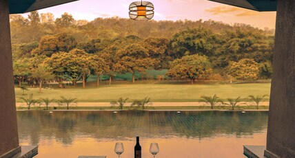 Manu Maharani Resort Room Type - Royal Club with Pool Access