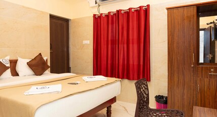 Hotel Amman Residency Room Type - Deluxe Double AC Hotel Amman Residency Room Type - Deluxe Double AC