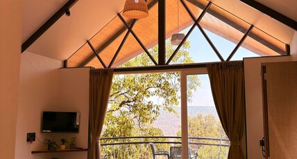 Gurusparsh Resort | Rooms and Restaurant Room Type - Valley View Cottage With Bathtub