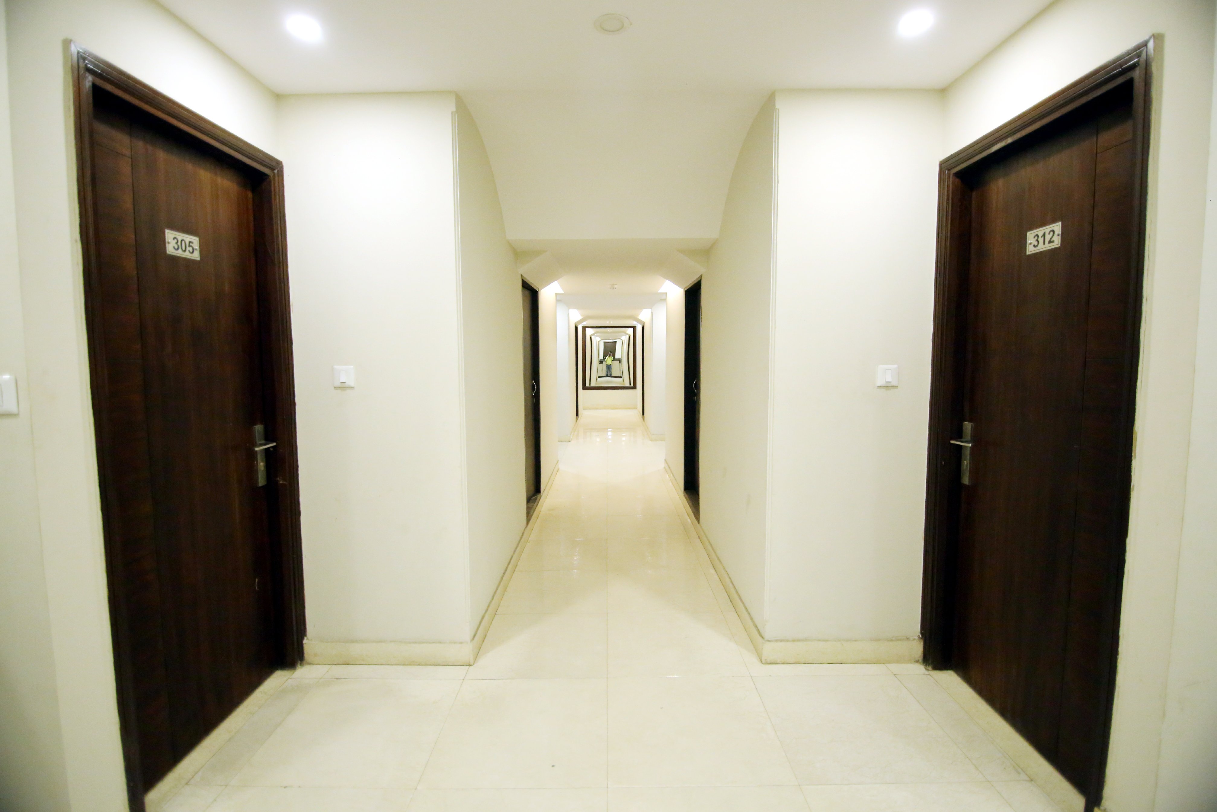 Rousha Inn (near Kaushambi Metro Station ) Hotel Ghaziabad | Book Hotel ...