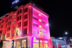 Golden Tulip Essential