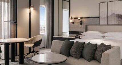 Hilton Singapore Orchard Room Type - King Studio Suite with Lounge Access