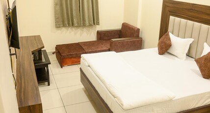 Hotel Shyam Palace Room Type - Super Deluxe Room