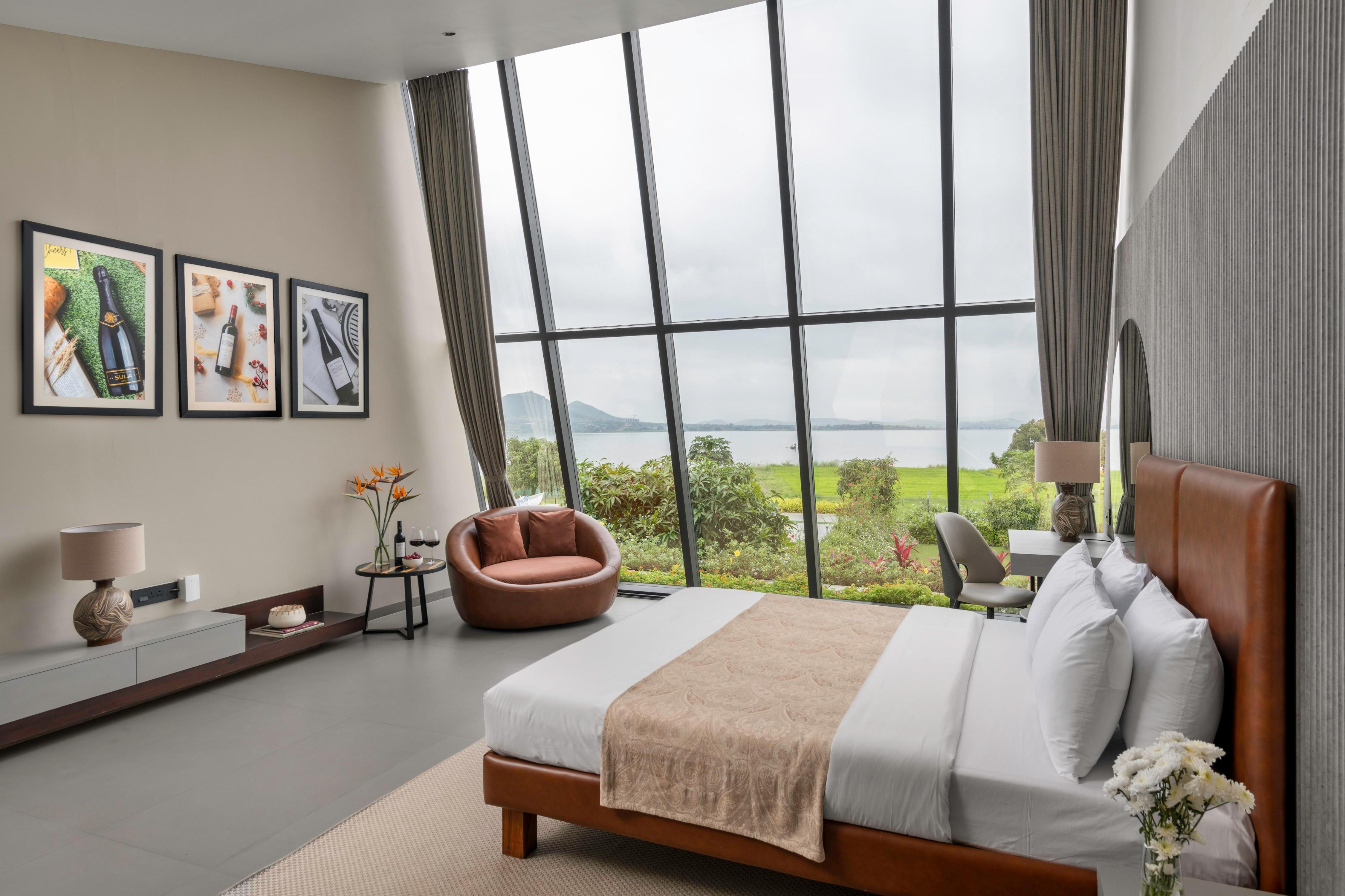 Beyond by Sula Room Type - Lake View Suite