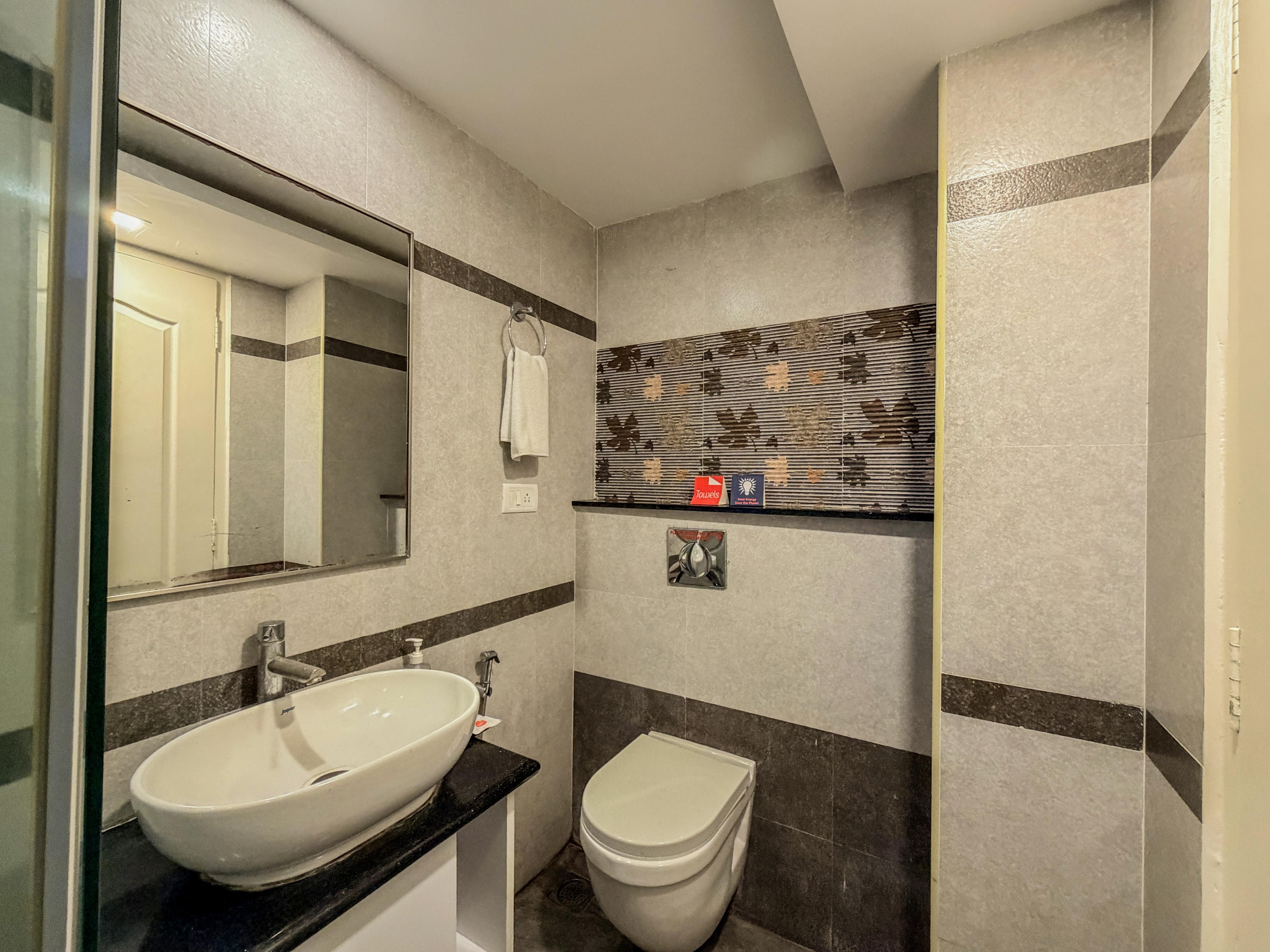 Zip By Spree Hotels Surabi International Vellore - Tap to explore photos