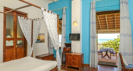 Neemrana's - The Bungalow On The Beach Tranquebar Room Type - Heritage Splendour