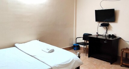 Tranqville Villa Room Type - Deluxe AC Room