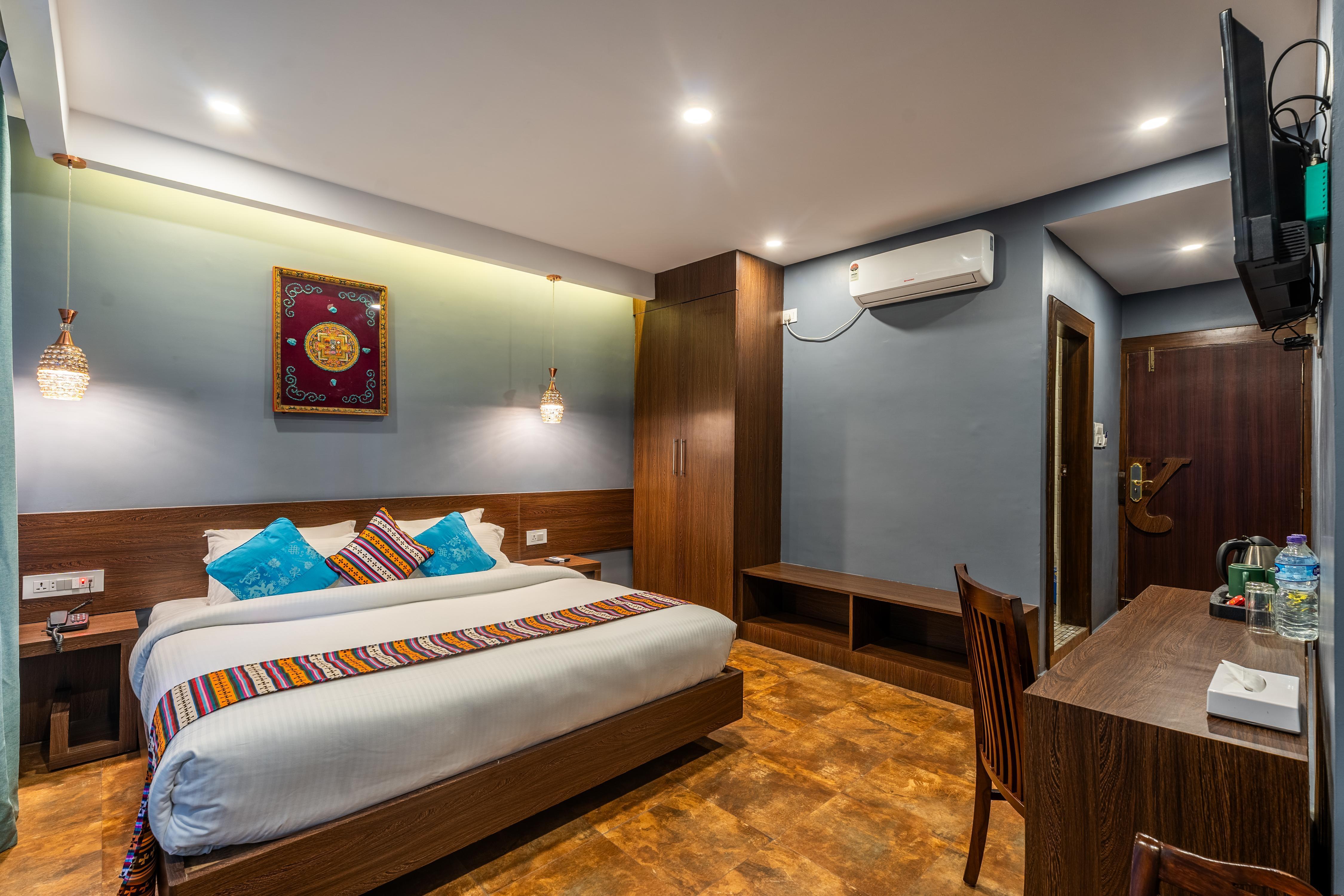 Hotel Yukhang - Tap to explore photos