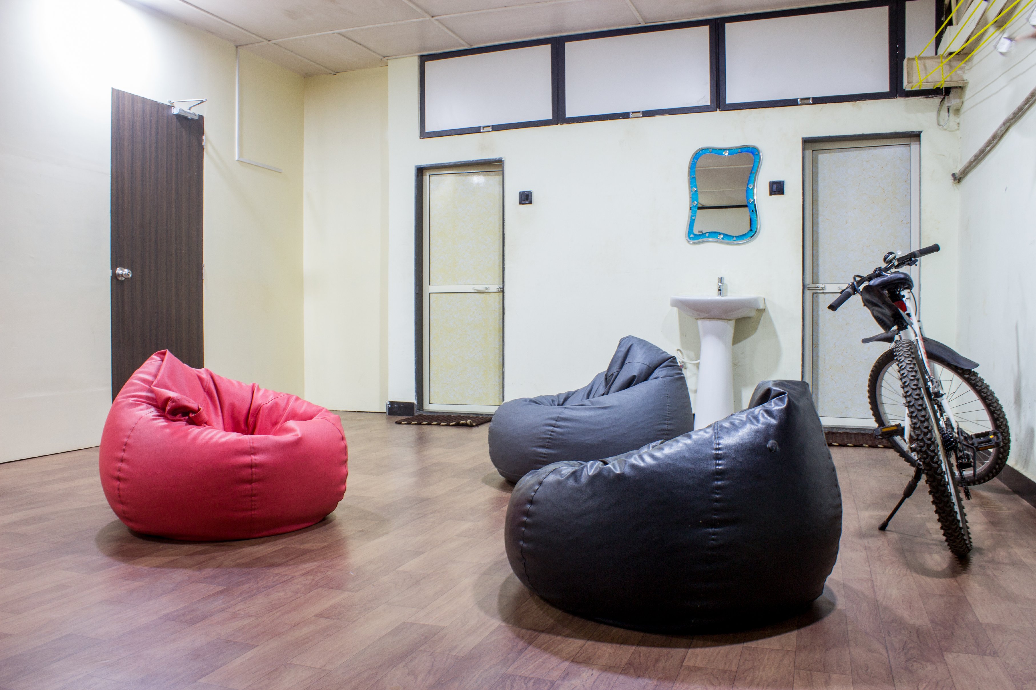 Marol Dormitory AC 24 Hours - Tap to explore photos