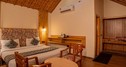 Corbett Cottage Resort Room Type - Jungle Cottage with Pool View