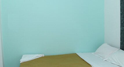Hotel SRISANT By Gravity Hospitality Room Type - Deluxe Room Hotel SRISANT By Gravity Hospitality Room Type - Deluxe Room