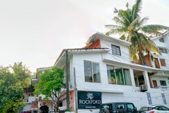 Mayonna Creek Side | Rooms & Restaurant