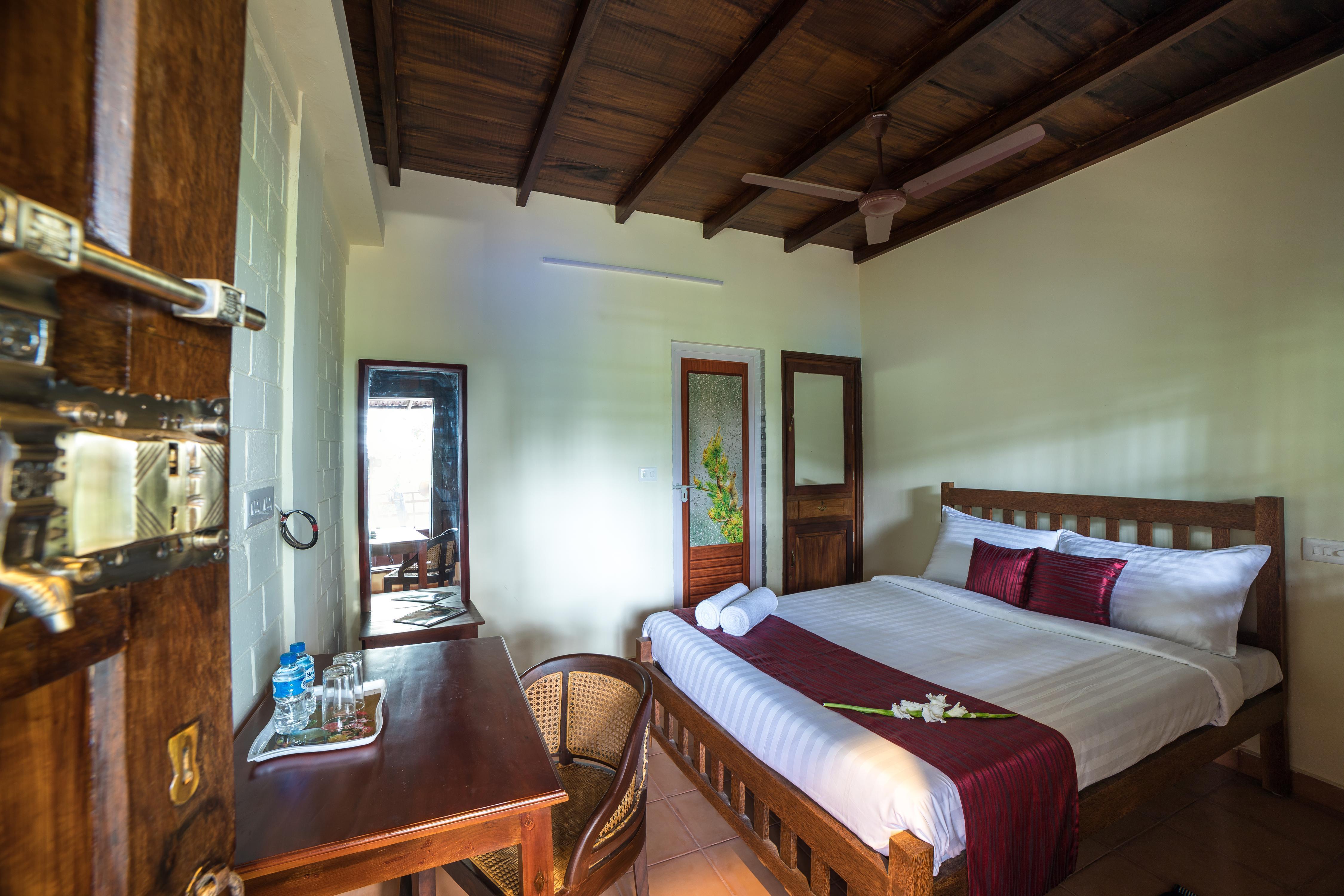 Kuttichira Heritage Home | Rooms & Caretaker - Tap to explore photos