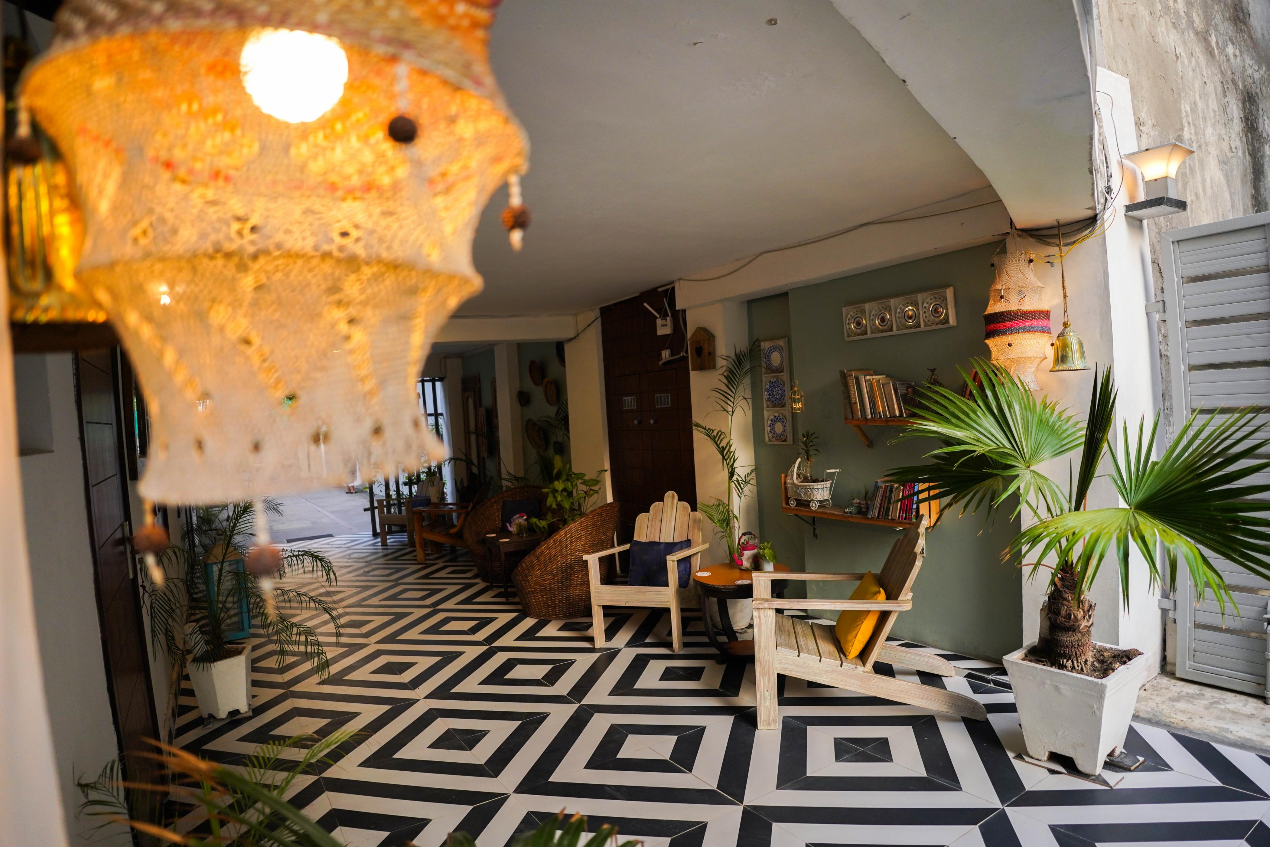 The Bougain Villea Homestay - Tap to explore photos