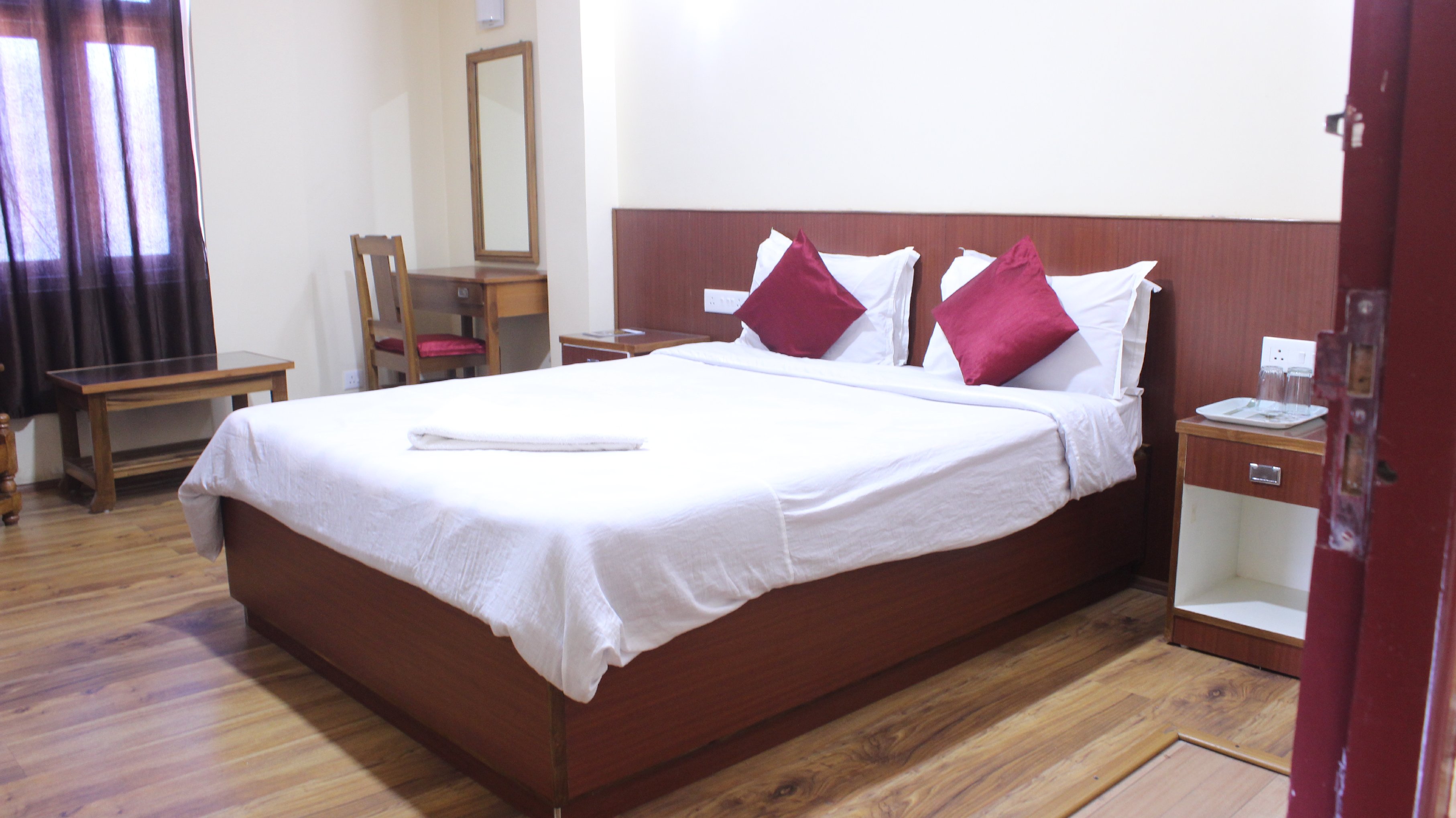 Zero to One stay Hotel Khandroling