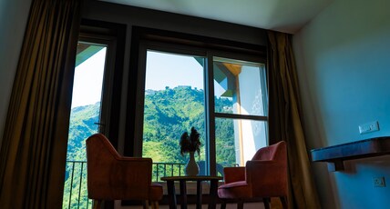 White Flower Mussoorie (Free Parking) Room Type - Jasmine Room with Balcony