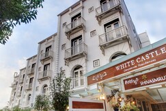 White Castle (Boutique Apartment Hotel)