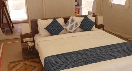 Dhora Desert Resort And Spa Room Type - Premium Luxury Tent Dhora Desert Resort And Spa Room Type - Premium Luxury Tent