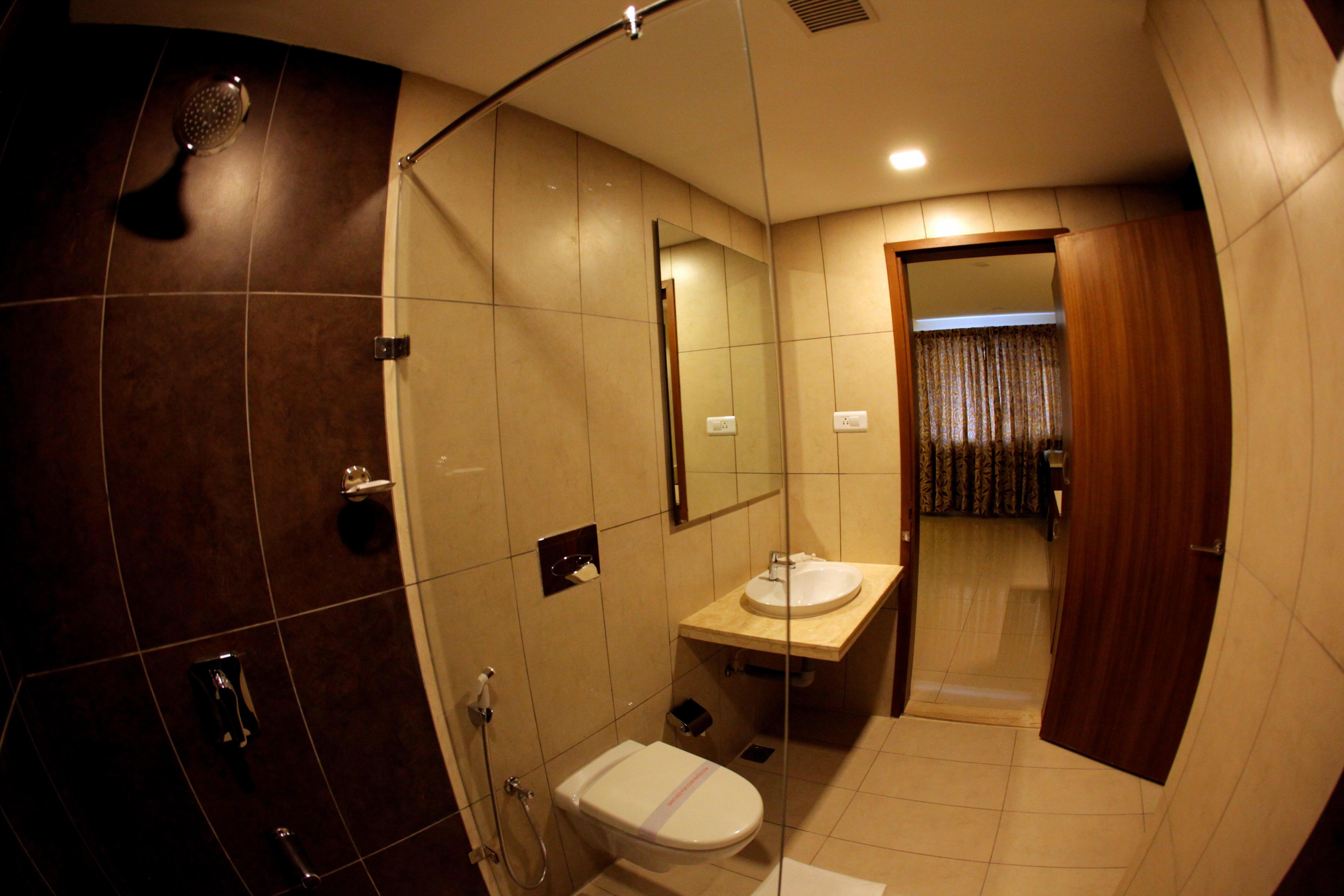 Hotel Rathna Residency - Tap to explore photos