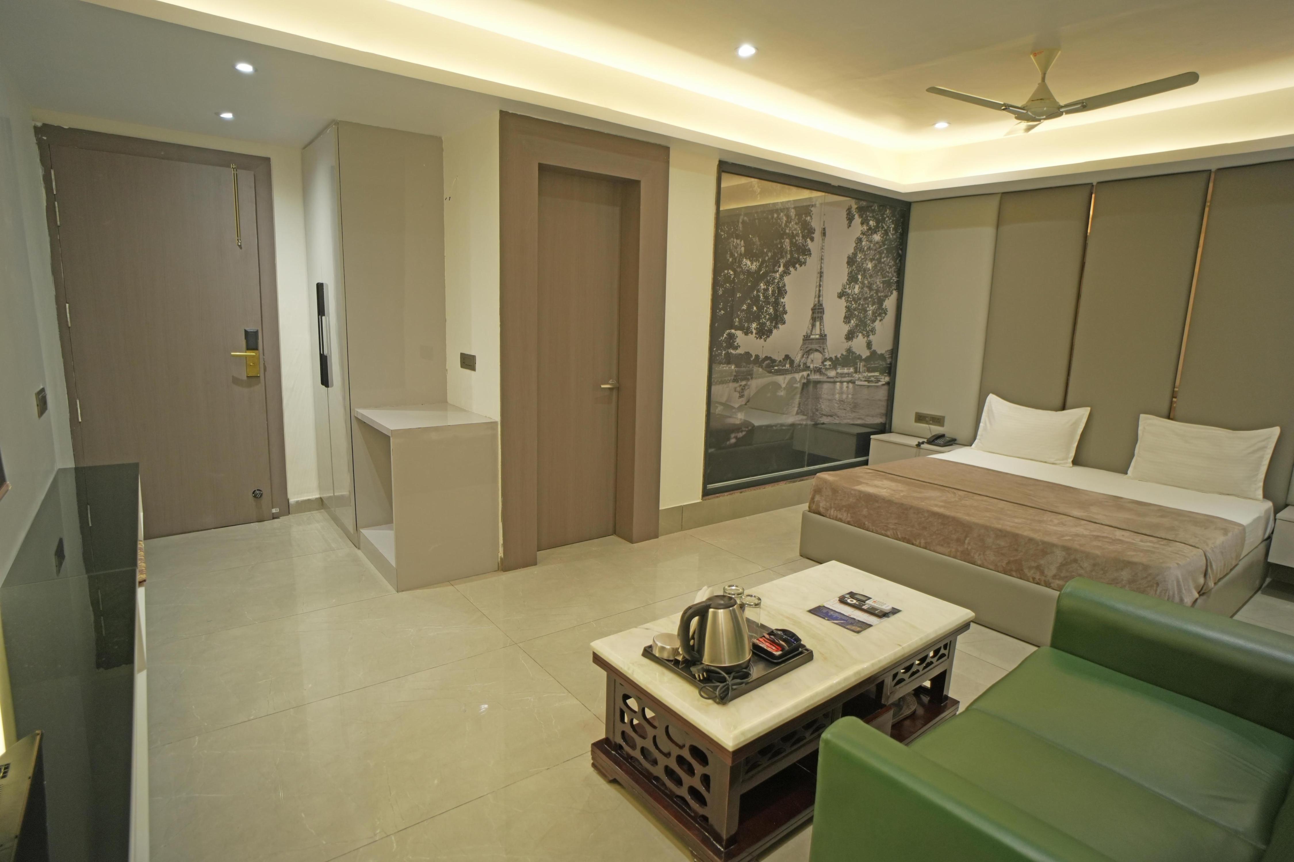 Hotel Golden Palace Room Type - Supreme Room