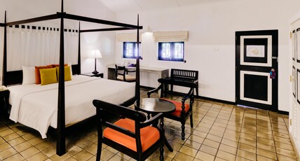 Habarana Village by Cinnamon Room Type - Deluxe King Lake View