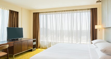 Renaissance Ahmedabad Hotel Room Type - Executive Suite with Living Area & City/Garden View Renaissance Ahmedabad Hotel Room Type - Executive Suite with Living Area & City/Garden View