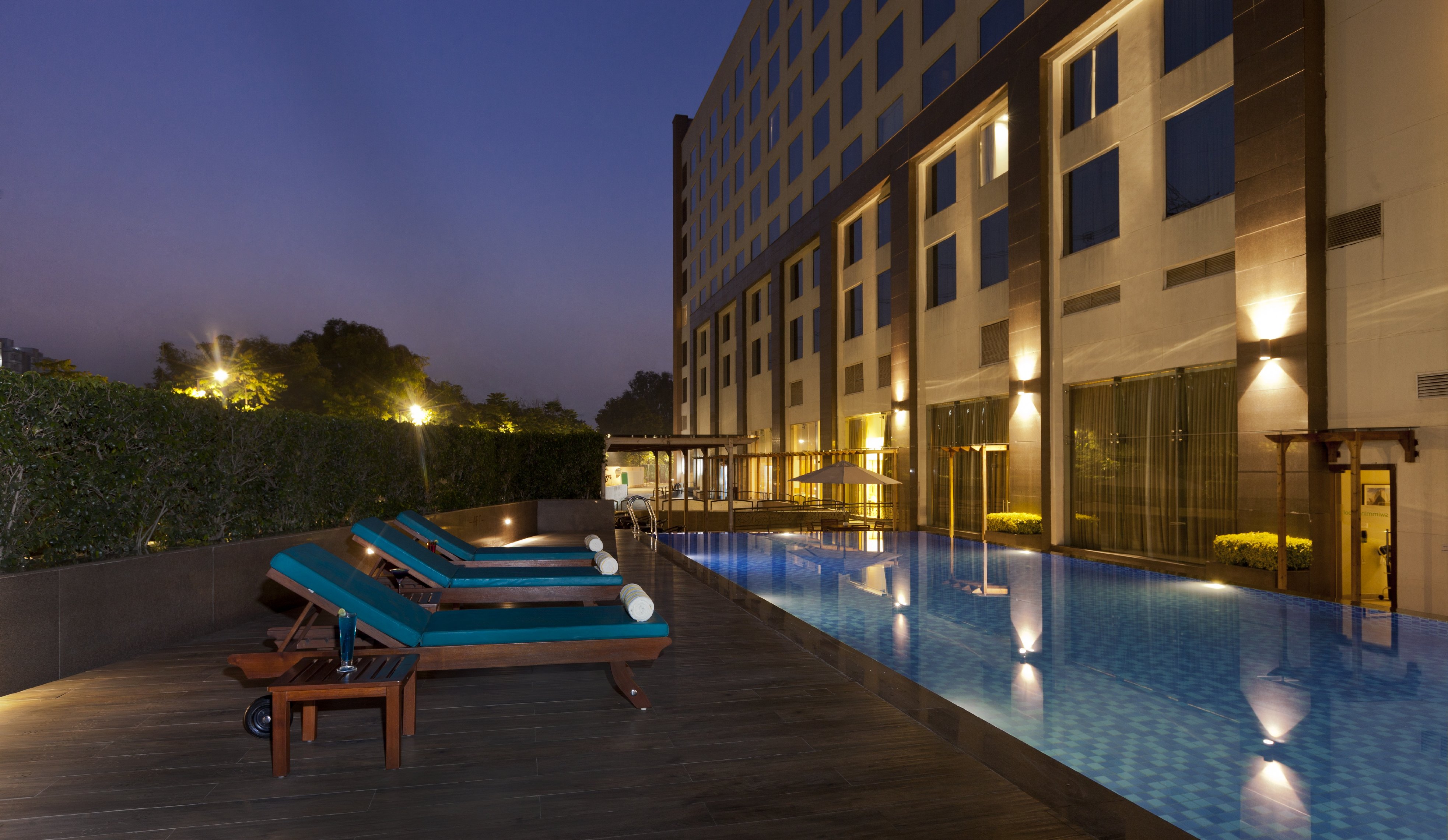 Lemon Tree Hotel, Sector 68, Sohna Road, Gurugram - Tap to explore photos
