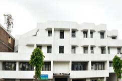 HOTEL SAMRAT
